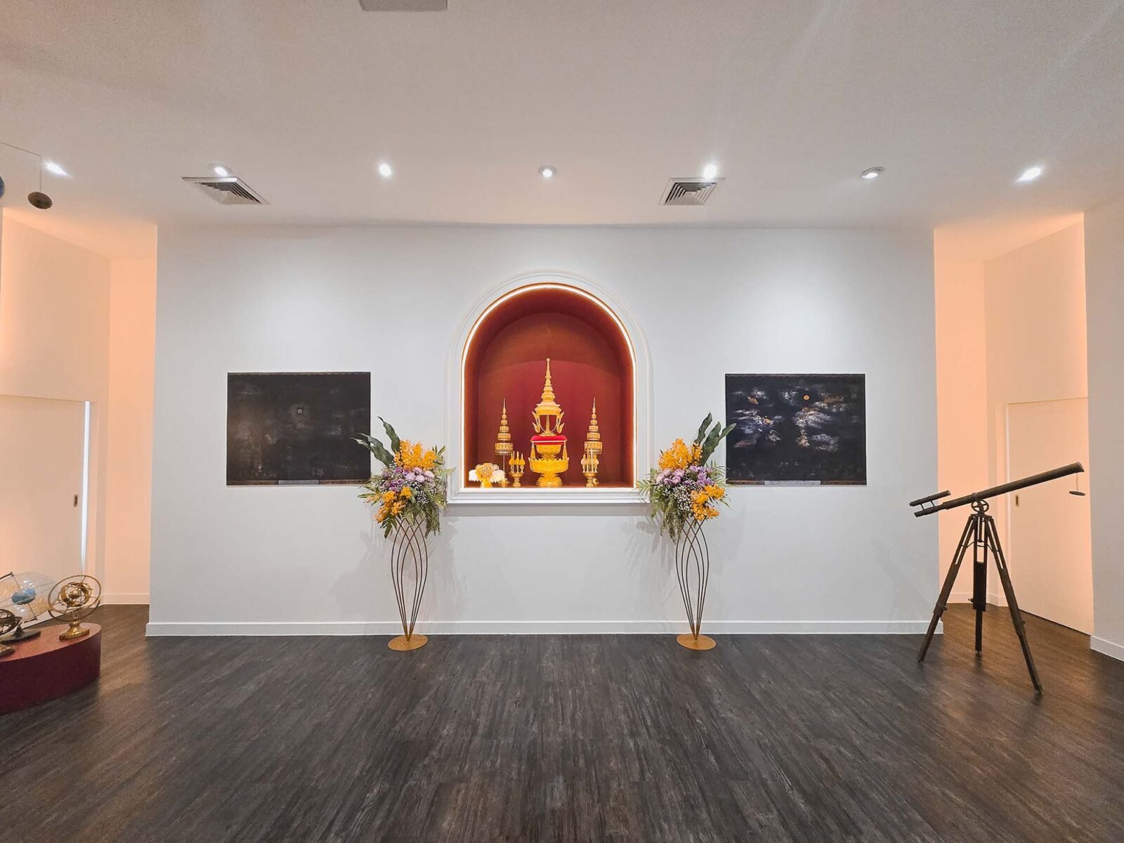 ภาพภายในห้องเทิดพระเกียรติ ร.4 ด้านดาราศาสตร์และโหราศาสตร์ ภาพที่ 3